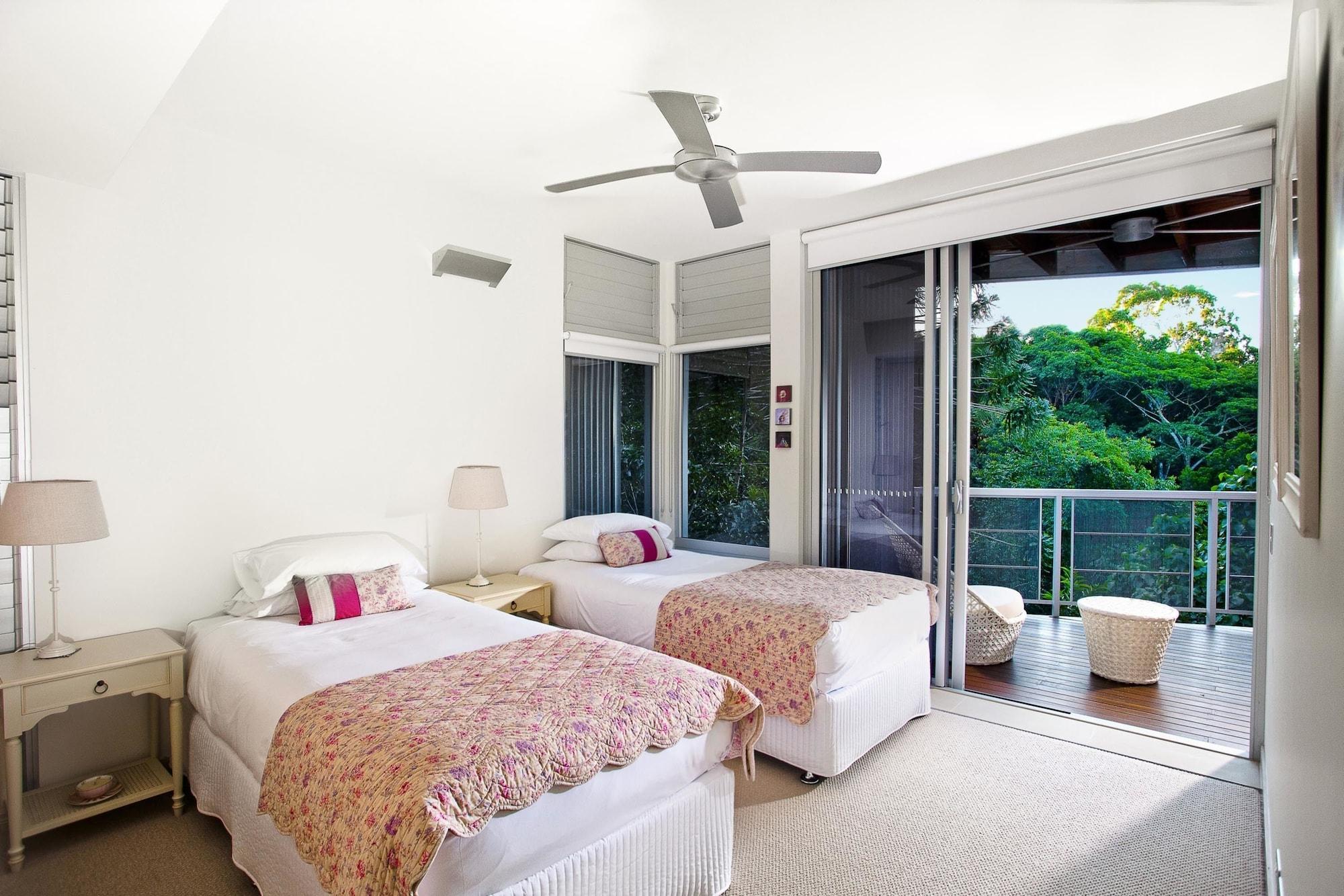 เปปเปอร์ นูซา รีสอร์ตแอนด์วิลลา Hotel นูซาเฮดส์ ภายนอก รูปภาพ A bedroom at the resort