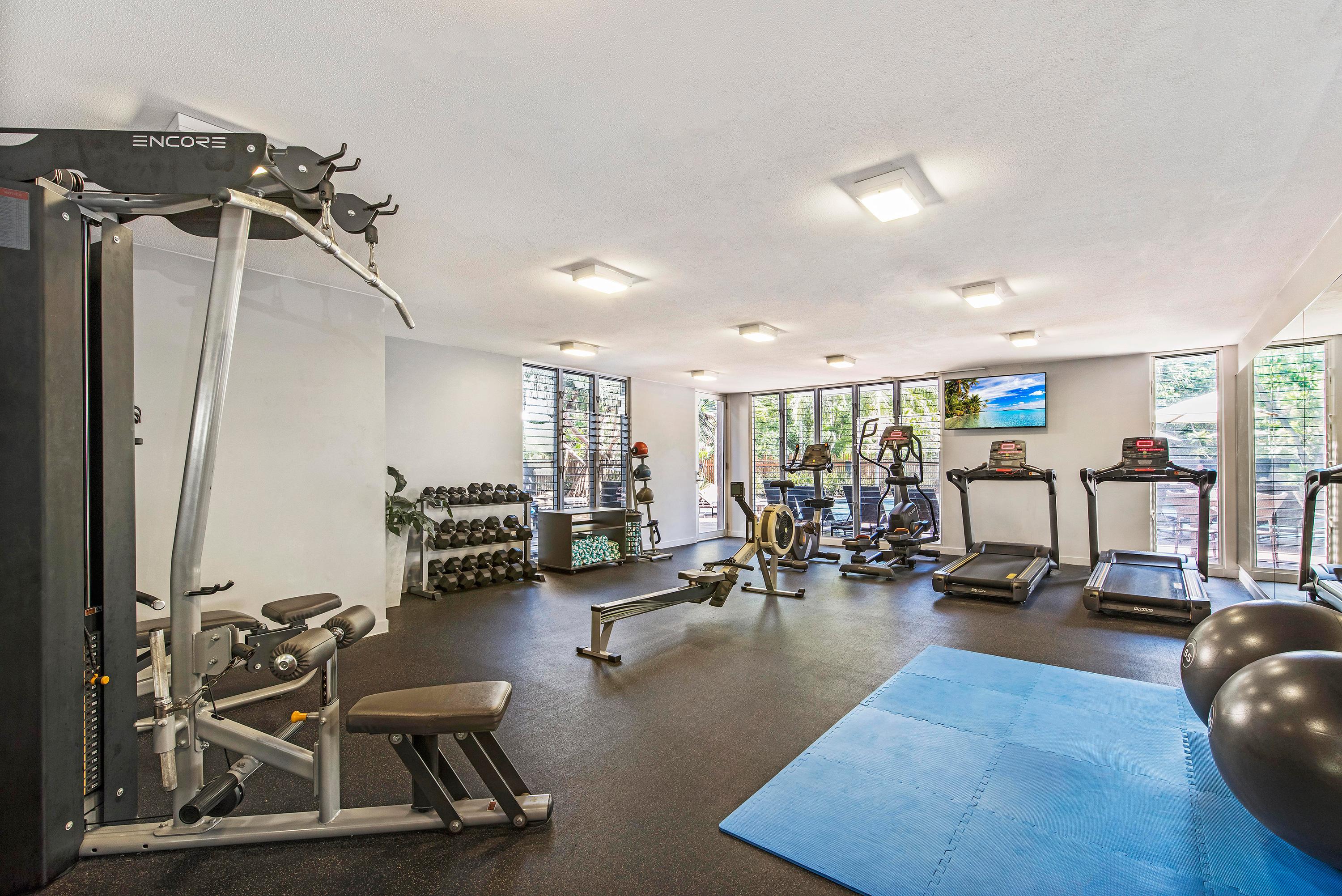 เปปเปอร์ นูซา รีสอร์ตแอนด์วิลลา Hotel นูซาเฮดส์ ภายนอก รูปภาพ The gym at the University of Western Australia